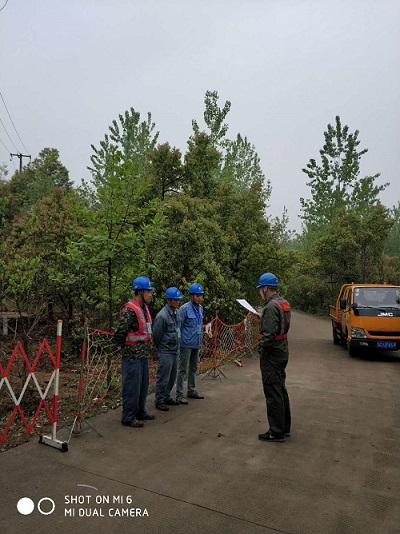 三十岗变10kV12线路堰稍线新立10#杆